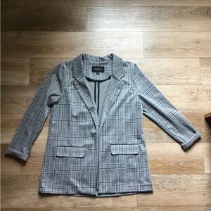 Black and white plaid stretch blazer from Liverpool